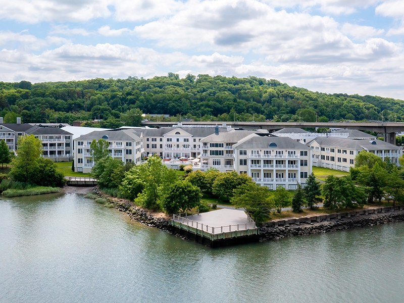 Atria on Roslyn Harbor image