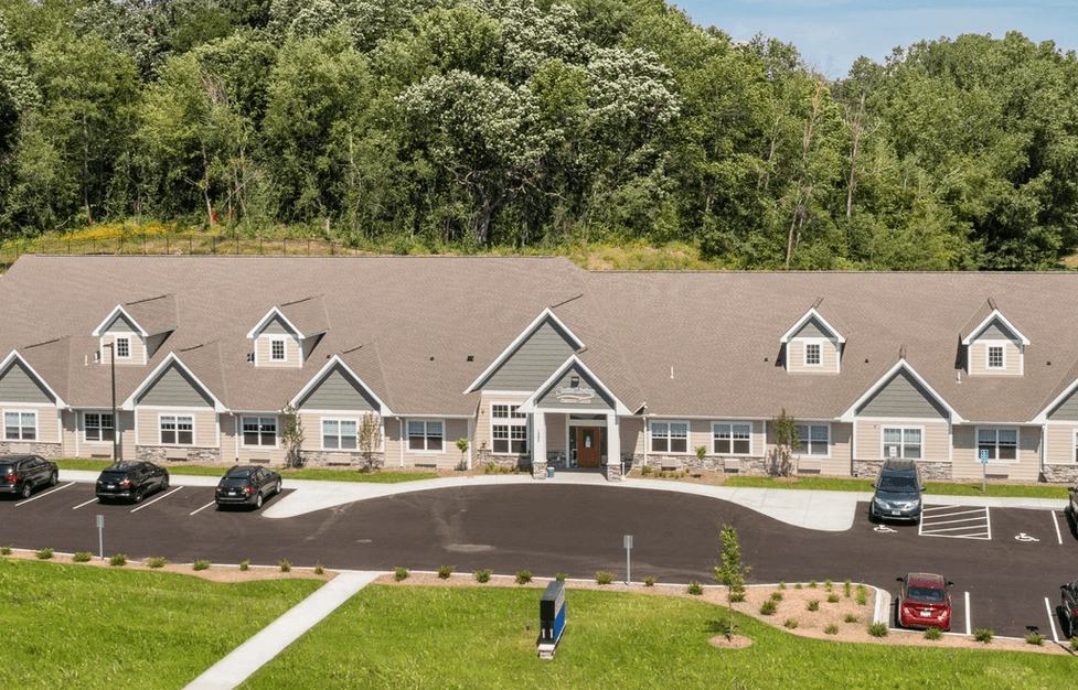 Suite Living of Forest Lake