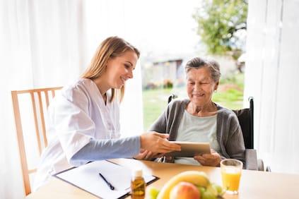 Care Options for Seniors with Alzheimer’s Disease ﻿