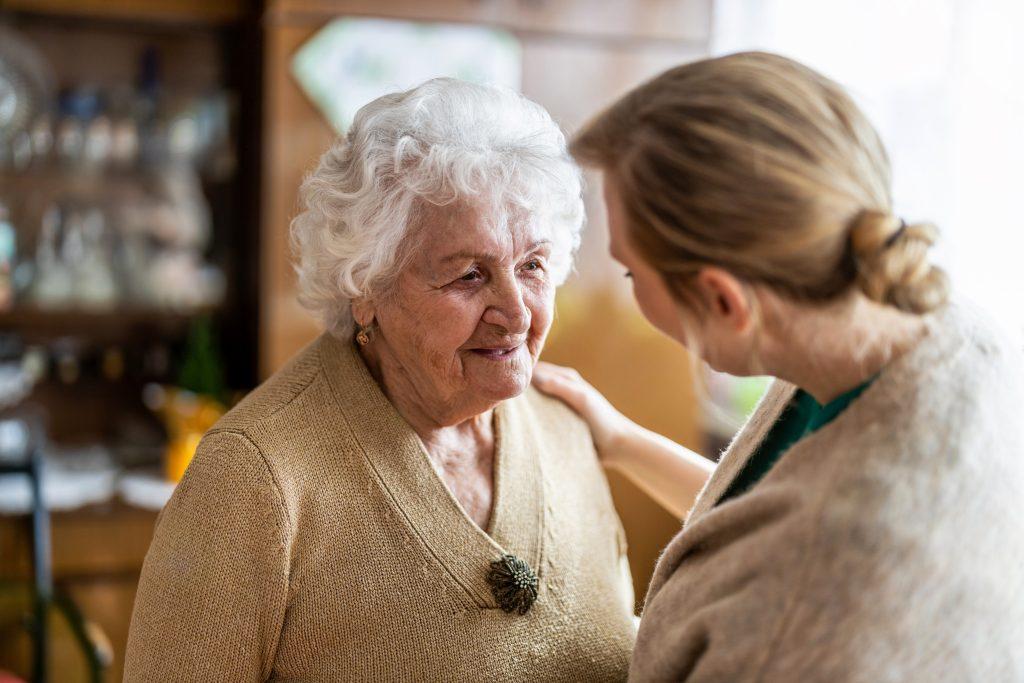 The Benefits of Senior Living for Seniors With Mental Health Disorders