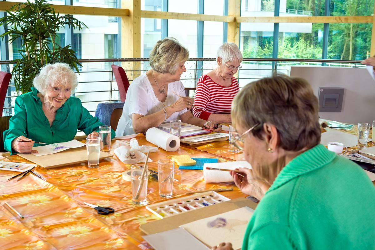 The Best Activities for Seniors With Memory Loss